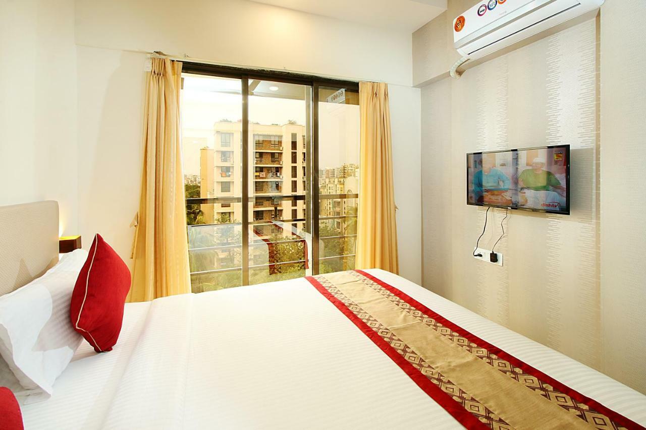 Mumbai House Luxury Apartments Santacruz East, Bombay Exterior foto